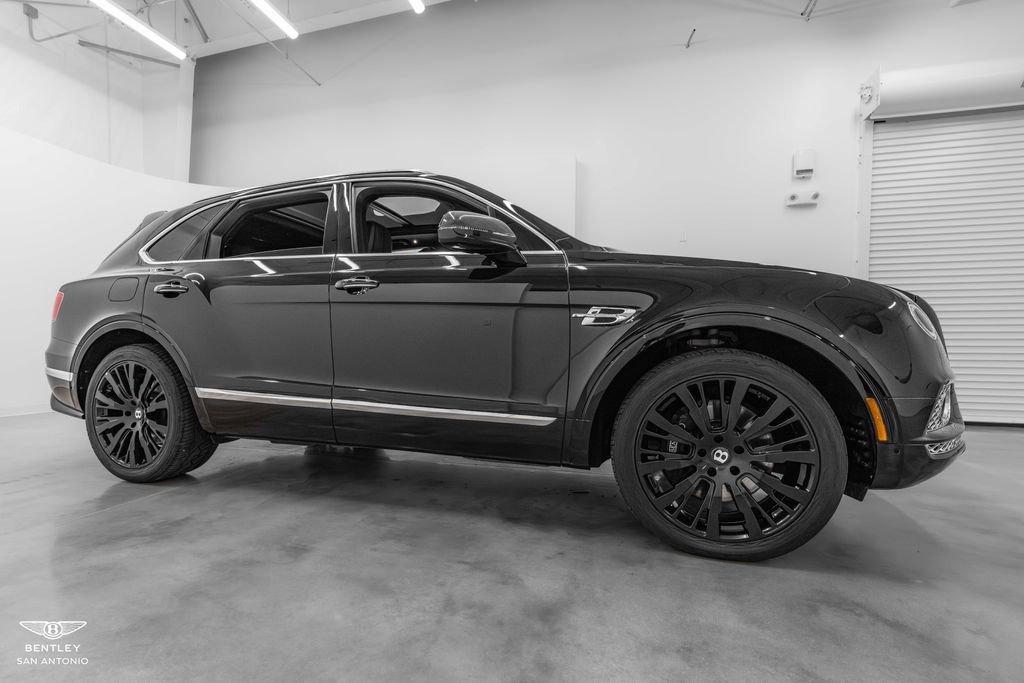 Used 2017 Bentley Bentayga AWD/4WD image 5