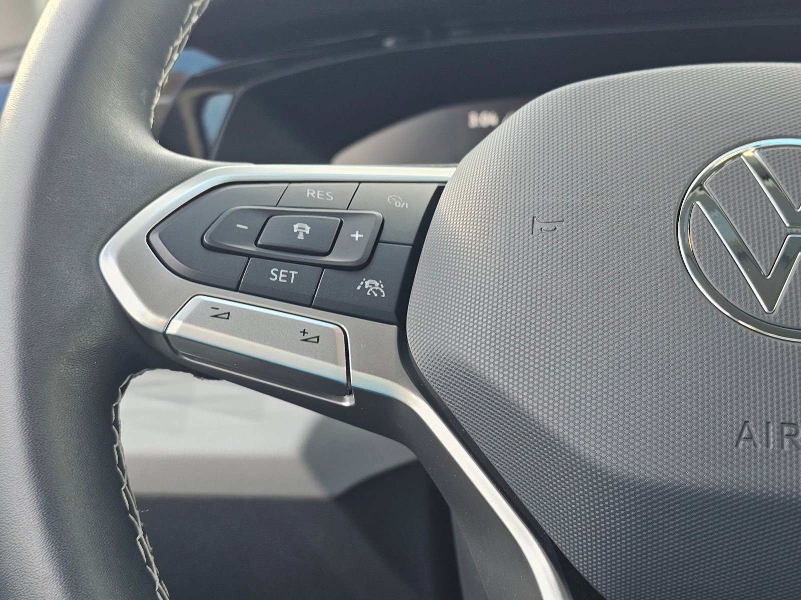 Used 2024 Volkswagen Taos S image 26