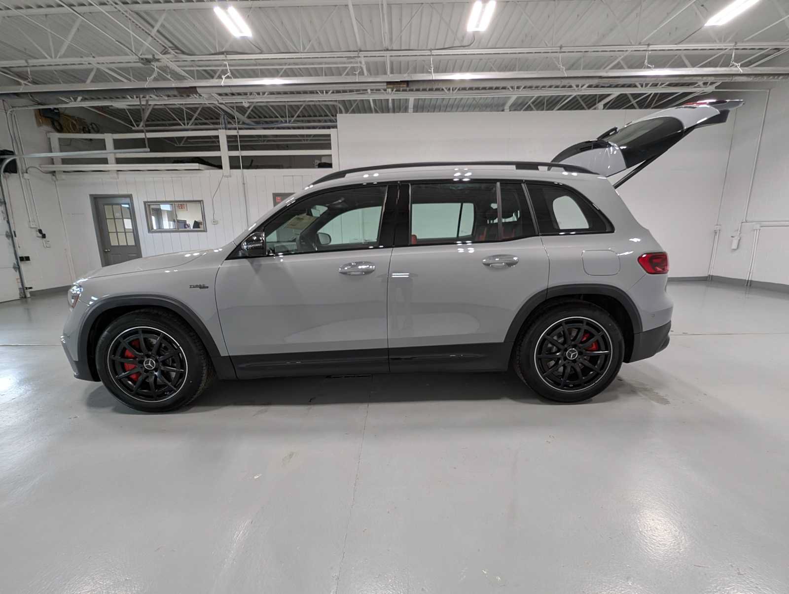 New 2026 Mercedes-Benz GLB 35 AMG 4MATIC image 10