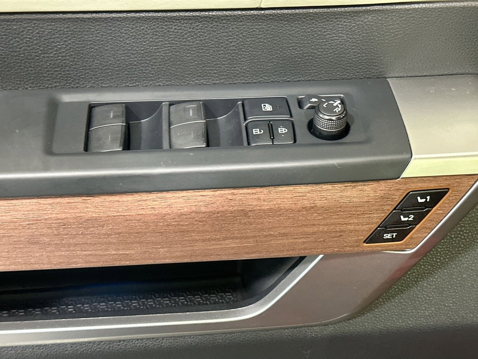 Used 2022 Toyota Tundra 1794 Edition image 16