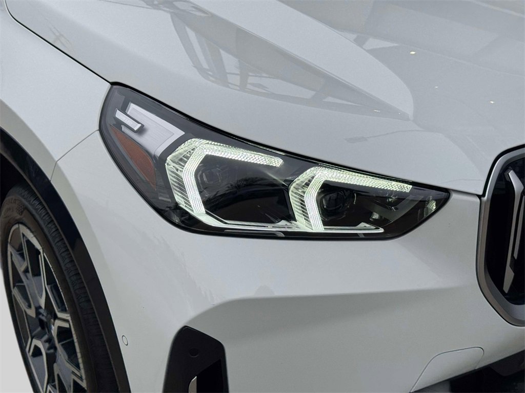 Certified 2025 BMW X1 xDrive28i w/ Technology Package image 8