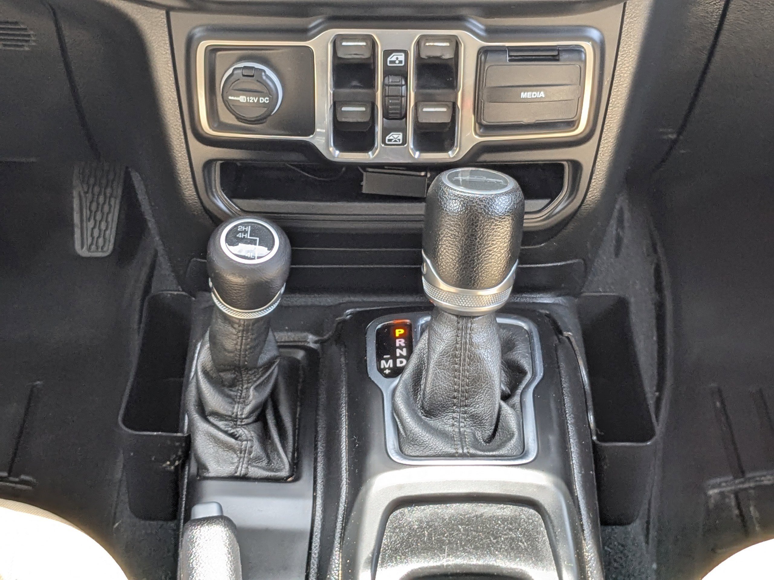 Used 2020 Jeep Gladiator Sport w/ Quick Order Package 24S image 19