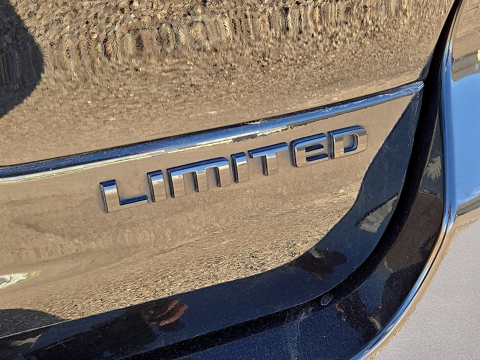 Used 2022 Jeep Grand Cherokee L Limited w/ Black Appearance Package AWD/4WD image 12