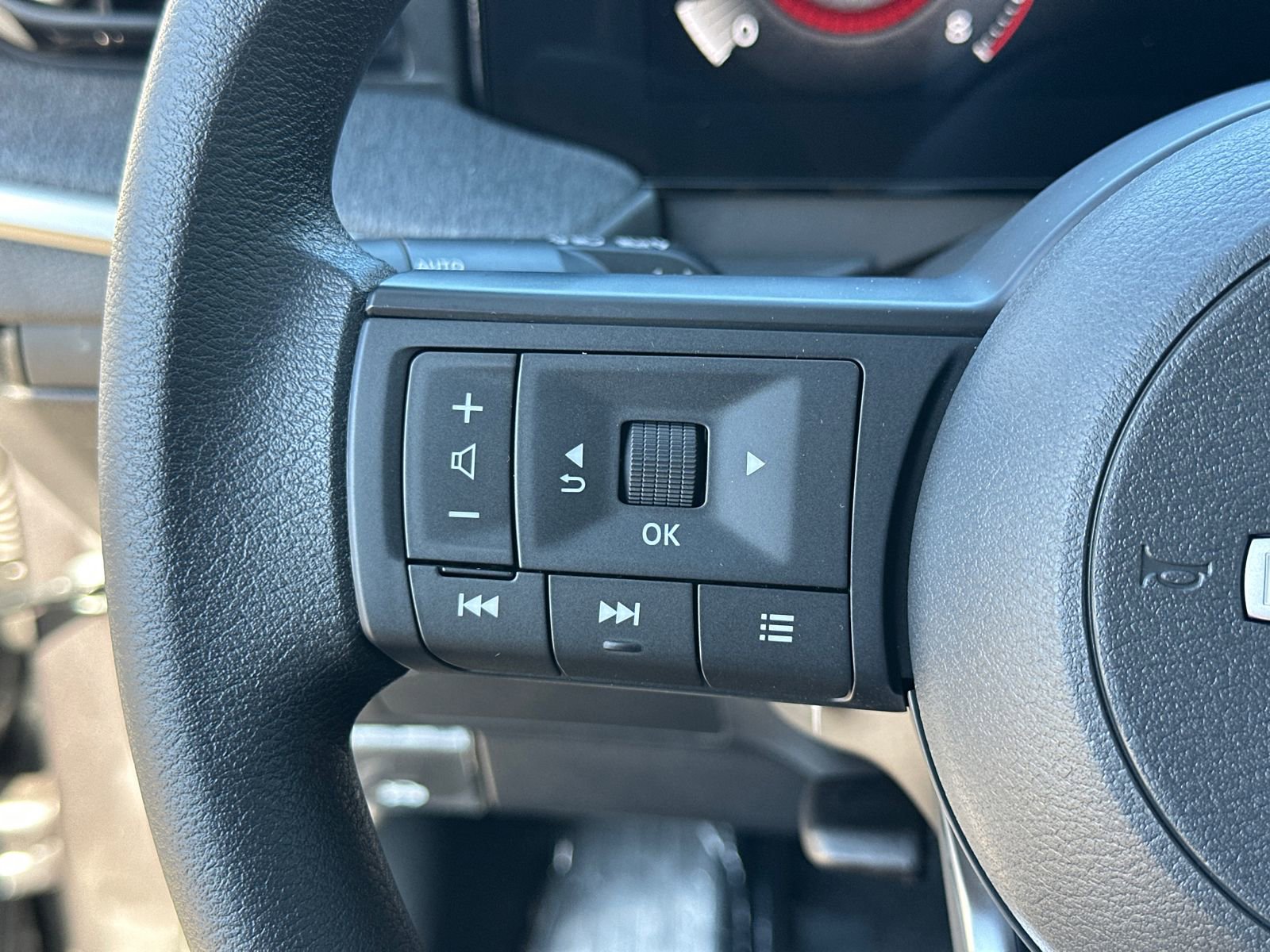 New 2026 Nissan Kicks S image 25