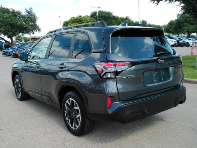 Used 2025 Subaru Forester Premium AWD/4WD image 11