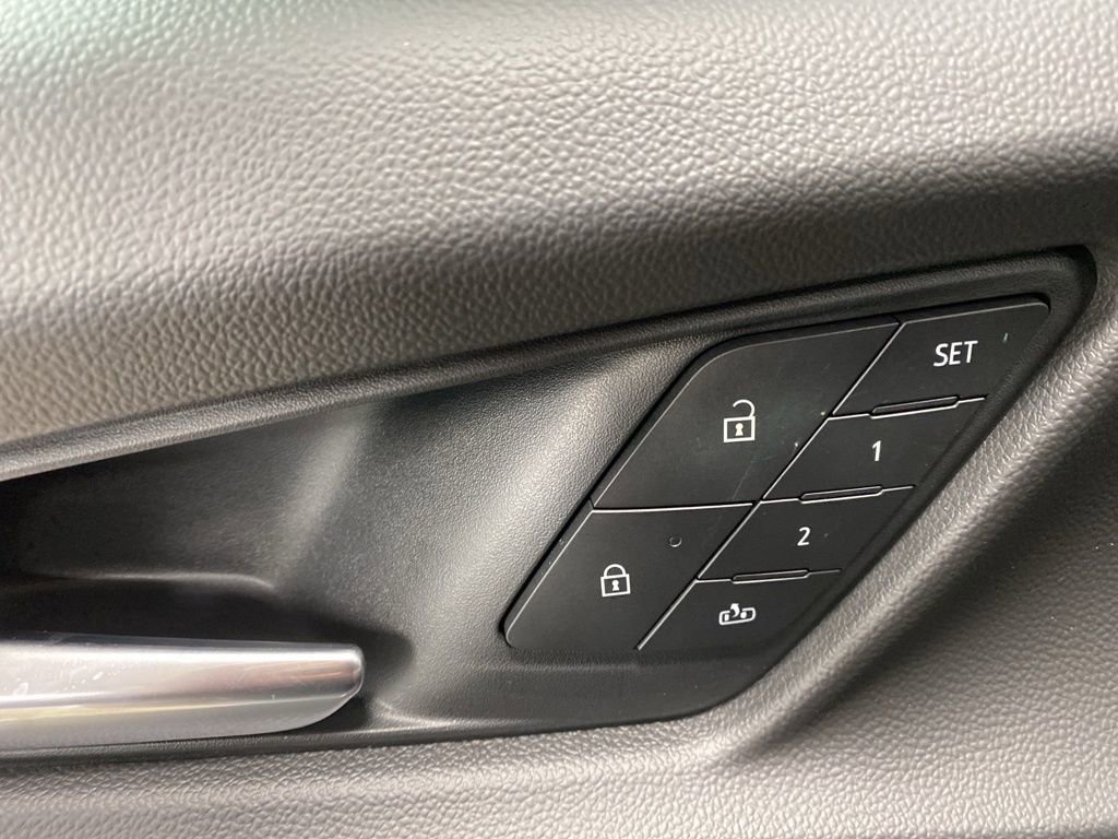 New 2026 Chevrolet Equinox RS w/ Convenience Package III image 32