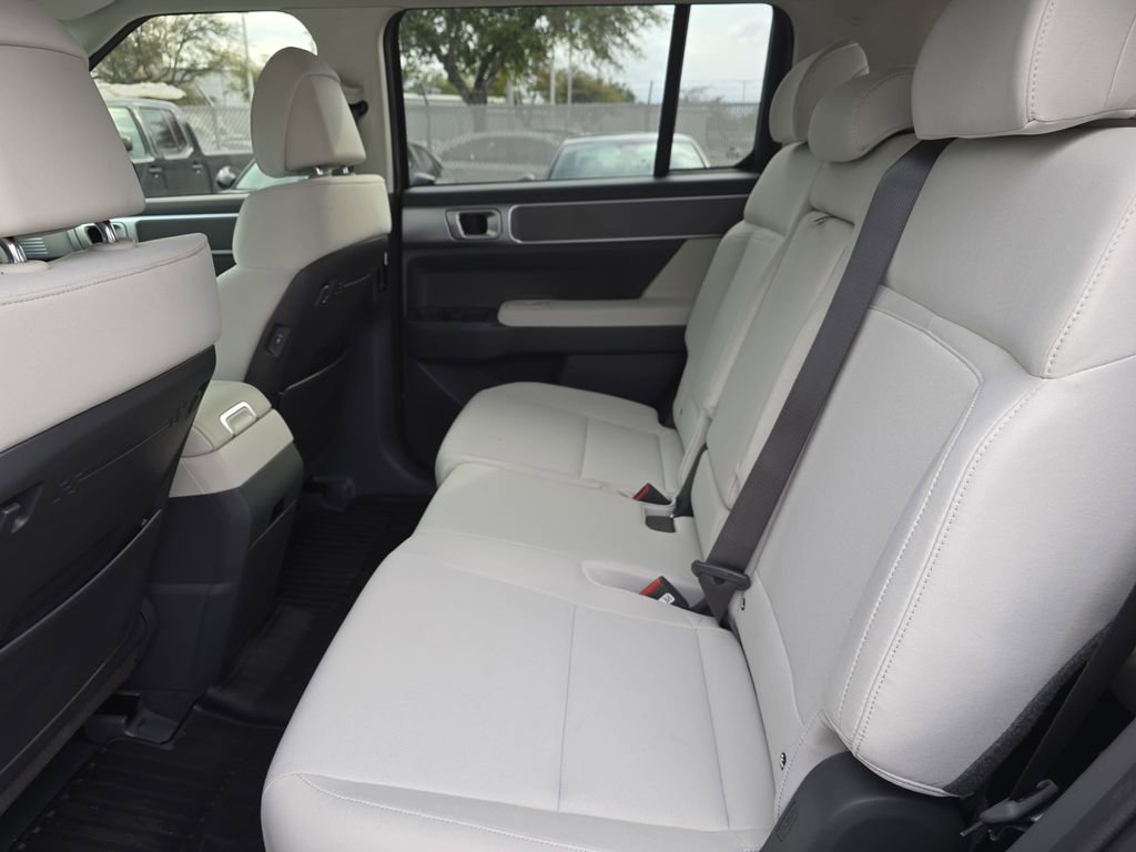 New 2026 Hyundai Santa Fe SE image 15