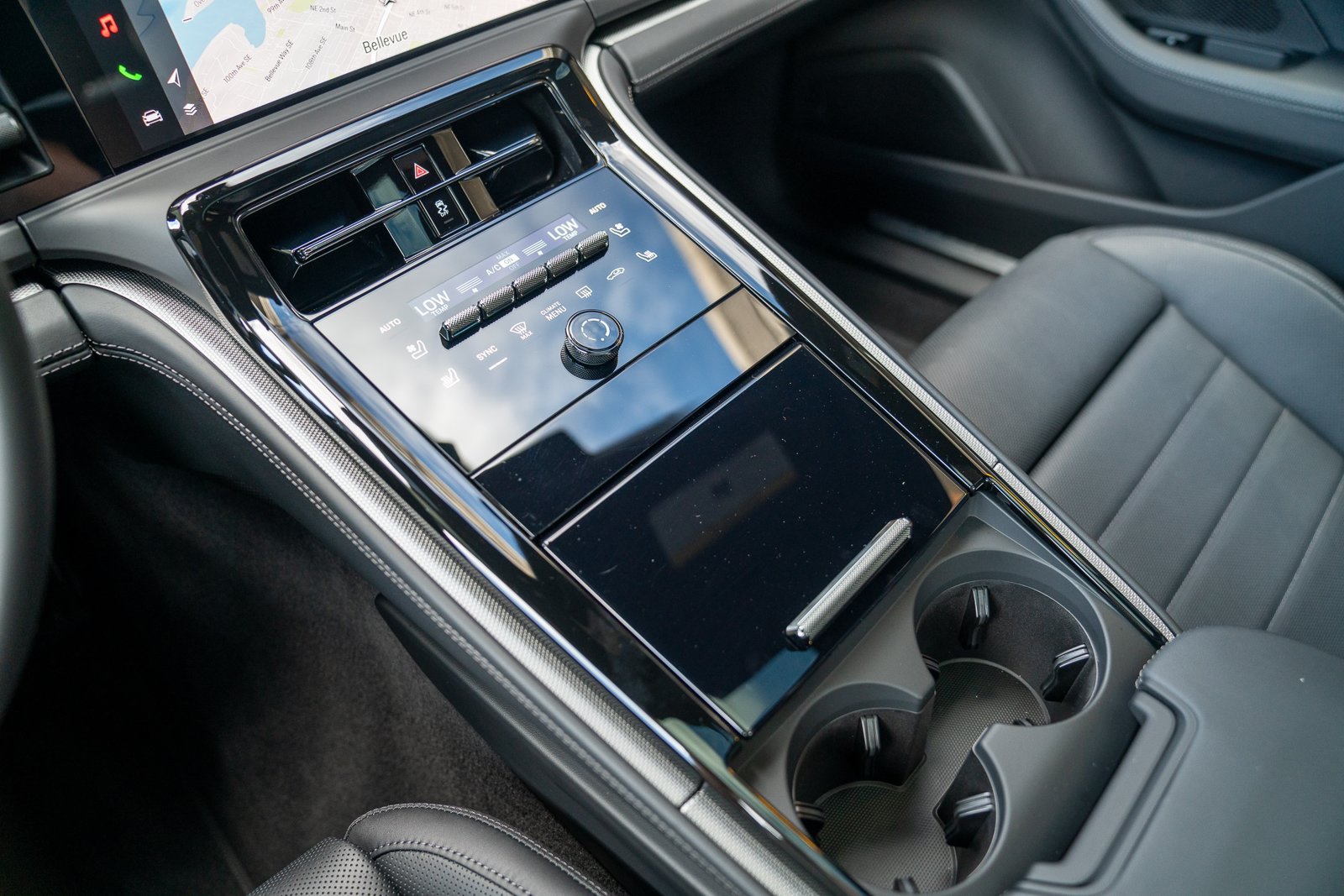 Certified 2025 Porsche Panamera 4 AWD/4WD image 19