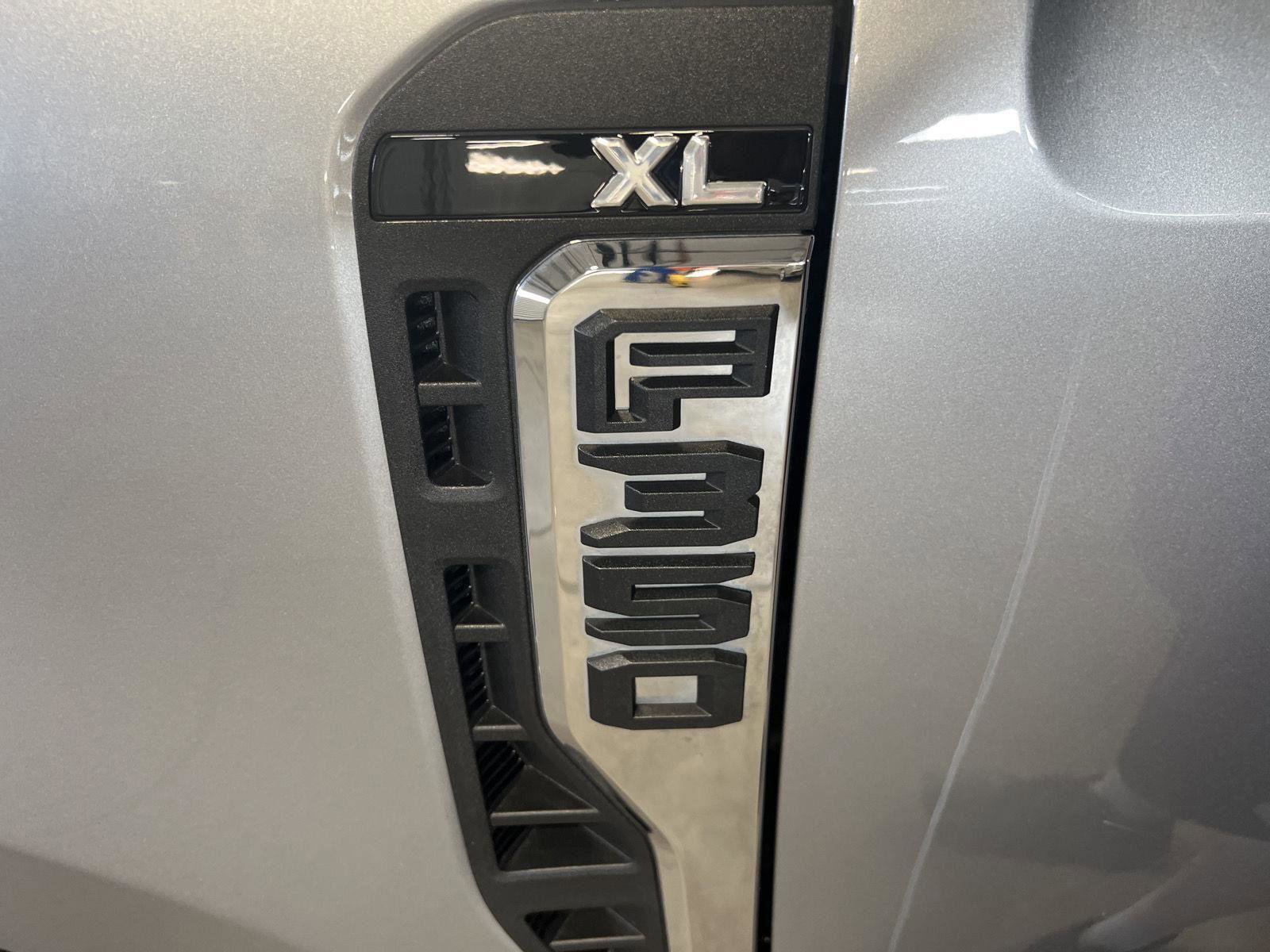 Used 2024 Ford F350 XL image 8