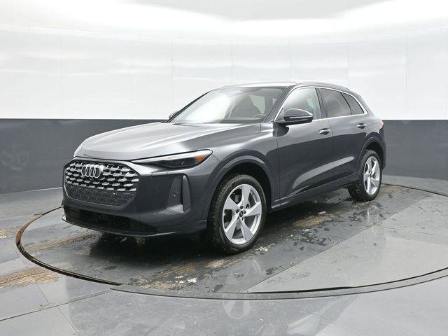 Certified 2025 Audi Q5 Premium Plus w/ Premium Plus image 3