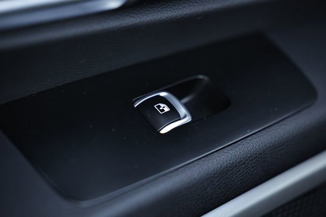 Used 2022 Kia Telluride EX w/ EX Premium Package image 23