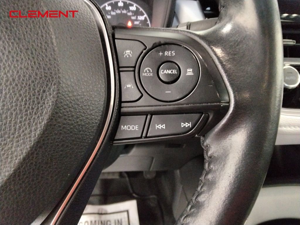 Used 2023 Toyota Corolla SE image 12