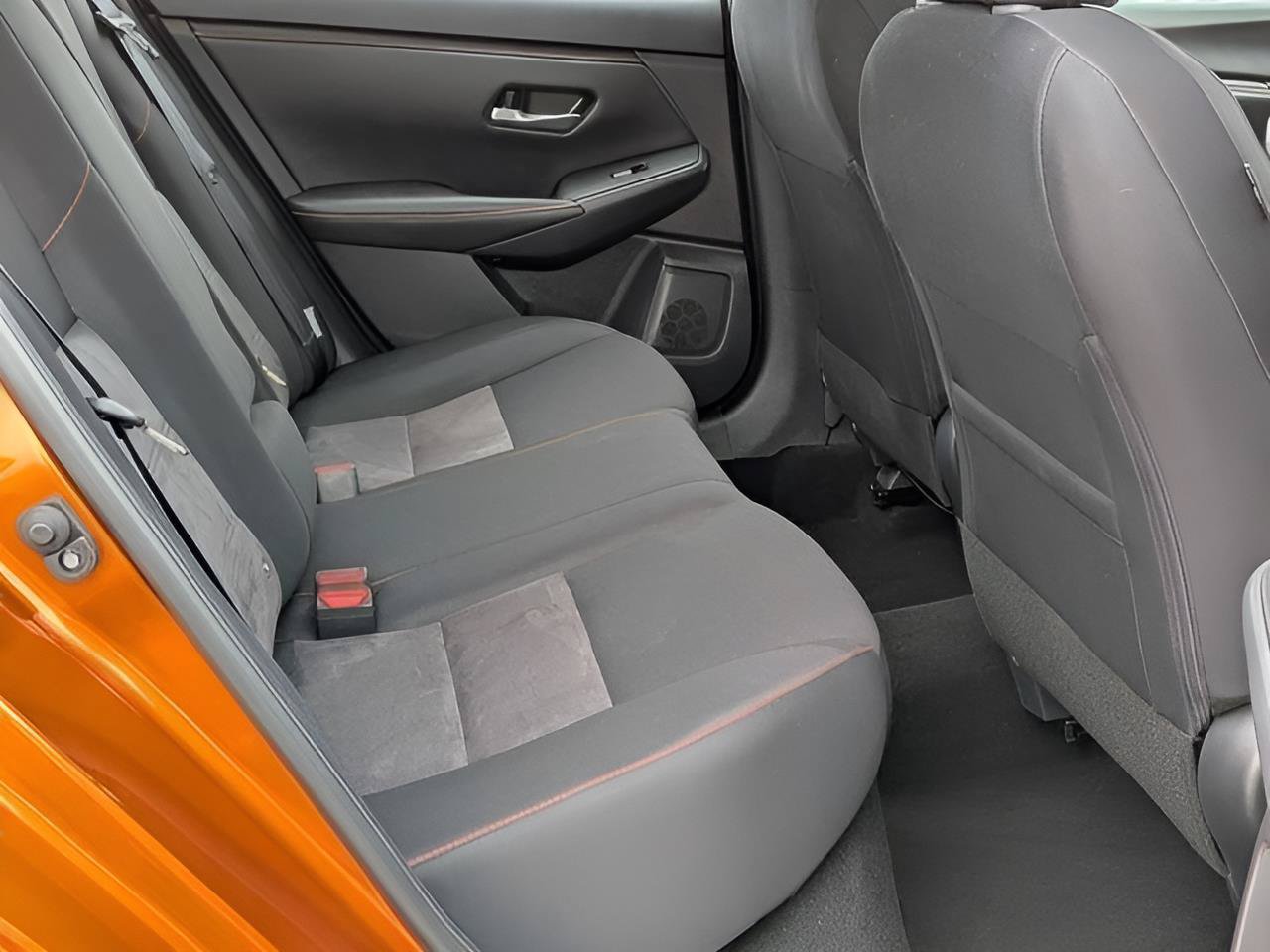 Certified 2025 Nissan Sentra SR FWD image 24