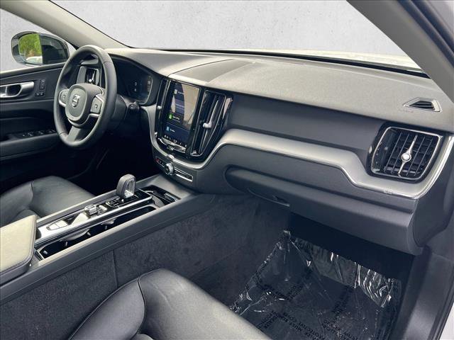 Used 2024 Volvo XC60 B5 Core w/ Protection Package Premier image 23
