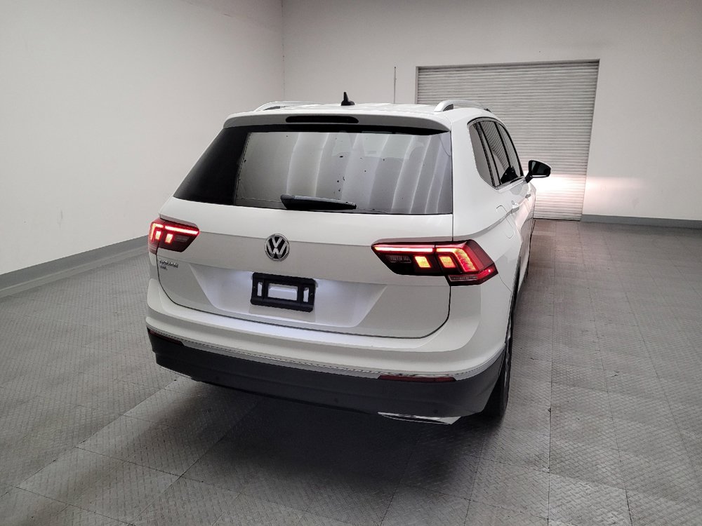 Used 2021 Volkswagen Tiguan SEL FWD image 7