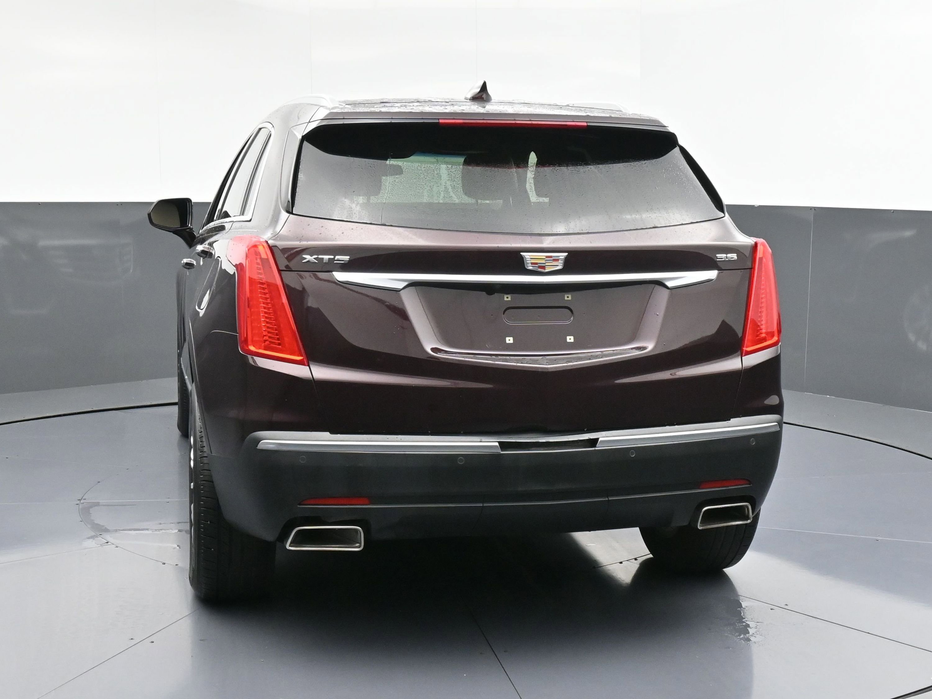 Used 2018 Cadillac XT5 FWD image 7