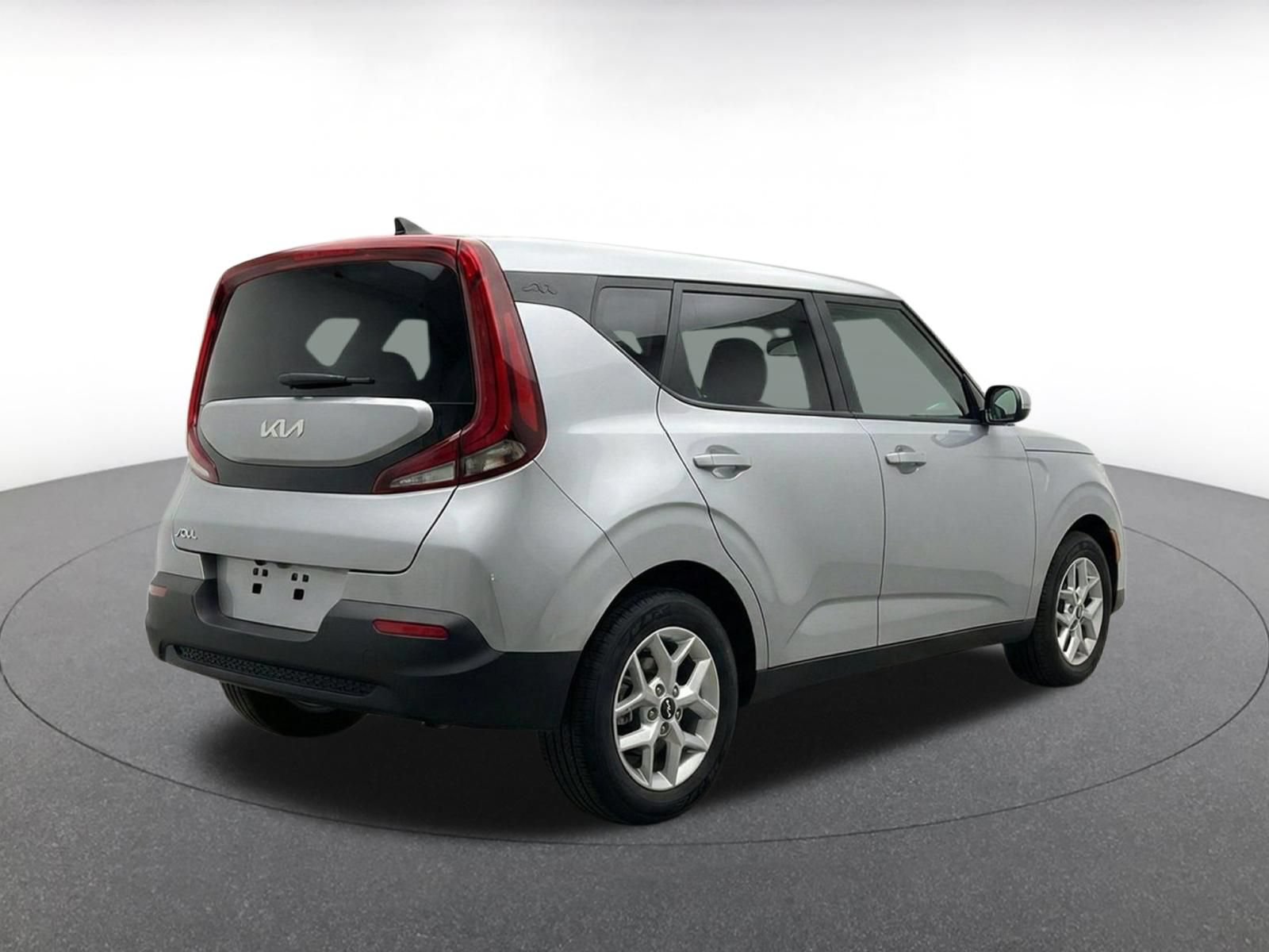 Used 2025 Kia Soul LX w/ LX Technology Package FWD image 9