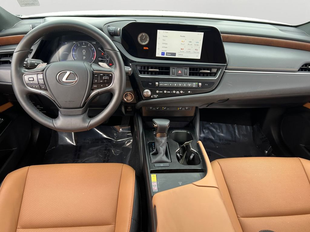 Certified 2024 Lexus ES 350 w/ Premium Package image 11
