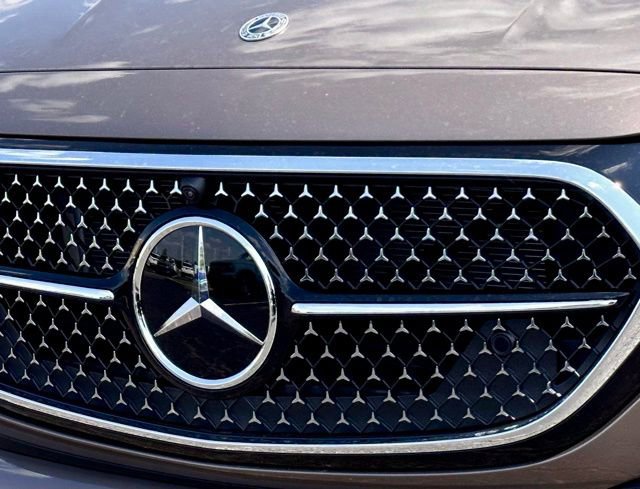 New 2026 Mercedes-Benz E 450 4MATIC Sedan image 5