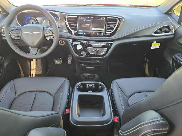New 2026 Chrysler Pacifica Select w/ S Appearance Package FWD image 9
