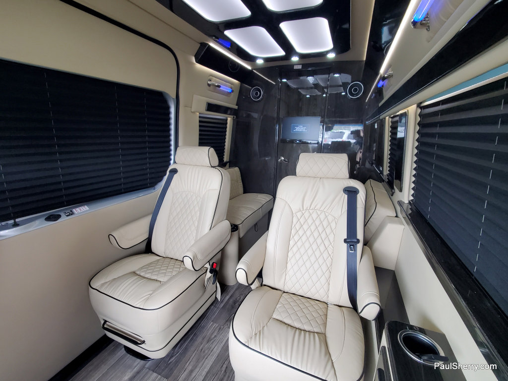 Used 2021 Mercedes-Benz Sprinter 2500 image 4