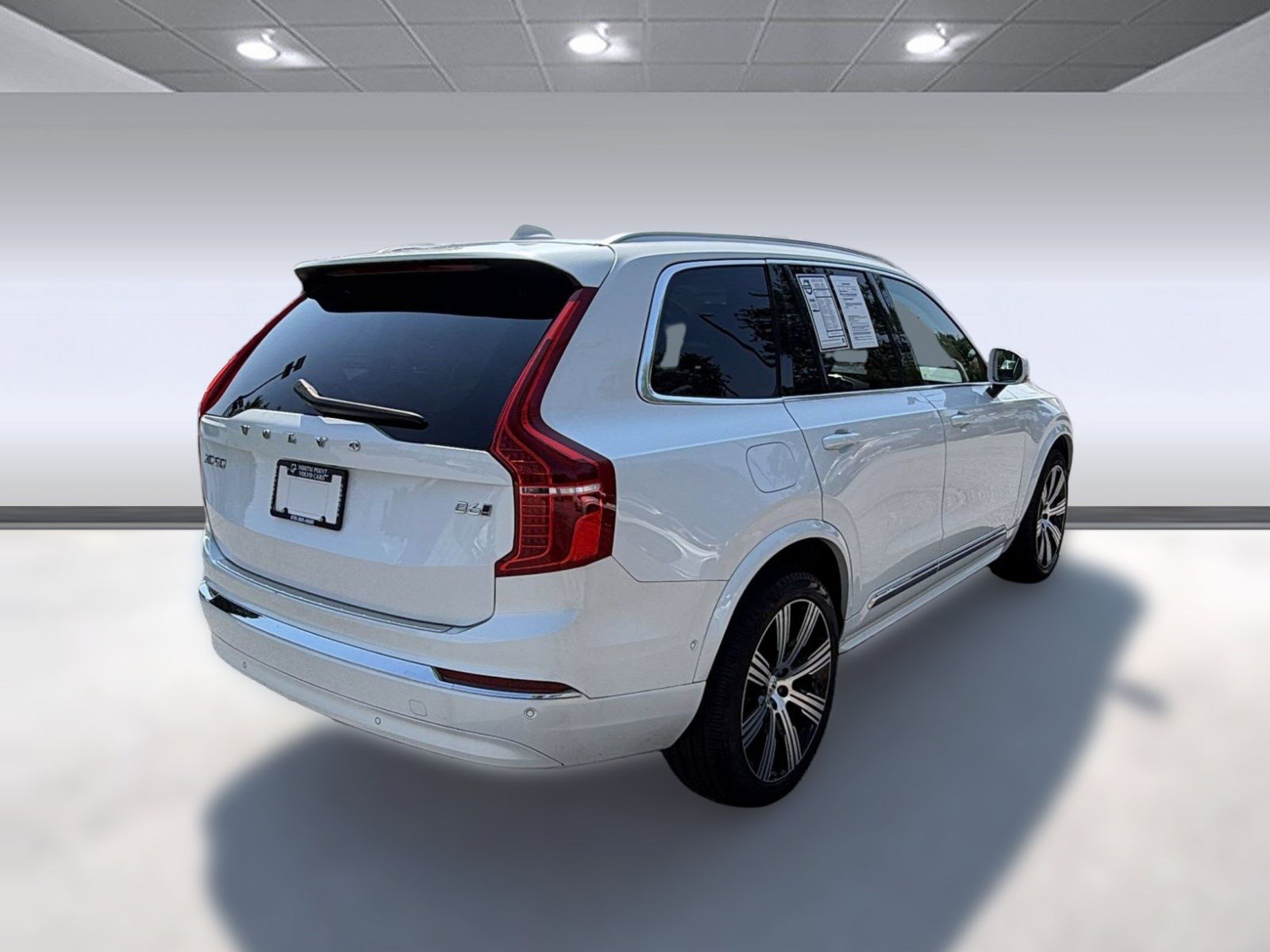 Certified 2025 Volvo XC90 B6 Plus w/ Protection Package Premier AWD/4WD image 9