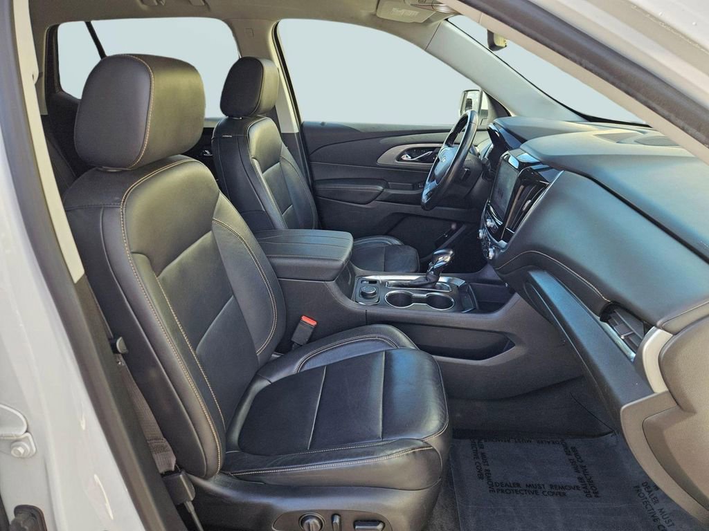 Used 2021 Chevrolet Traverse LT image 29
