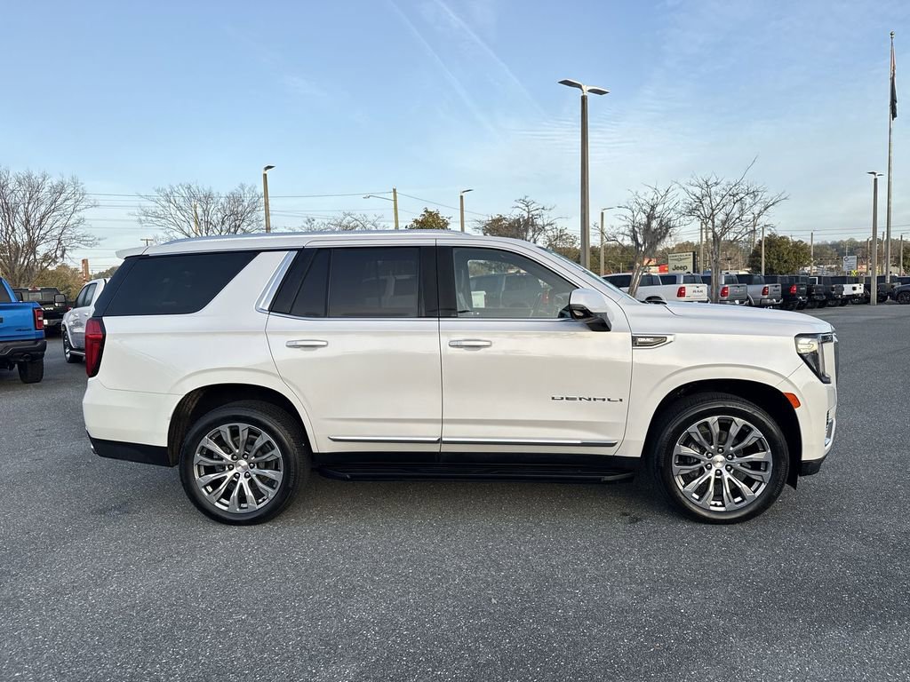 Used 2023 GMC Yukon Denali image 2