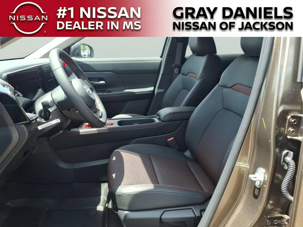 New 2026 Nissan Kicks SR AWD/4WD image 23