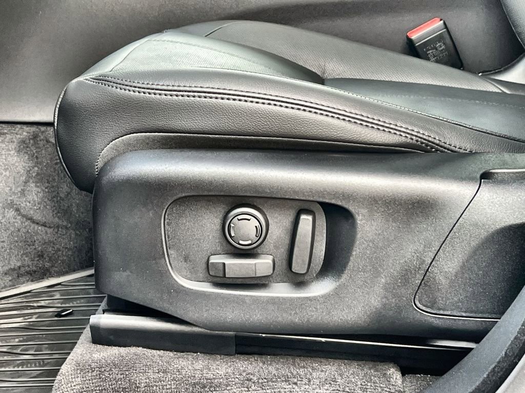 Used 2025 Land Rover Range Rover Velar Dynamic SE image 20