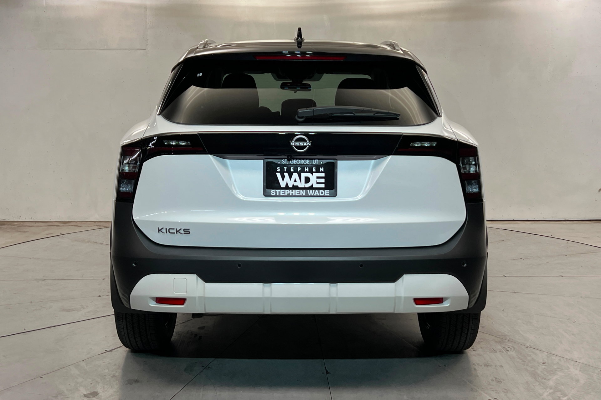 New 2026 Nissan Kicks SV w/ SV Premium Package FWD image 4