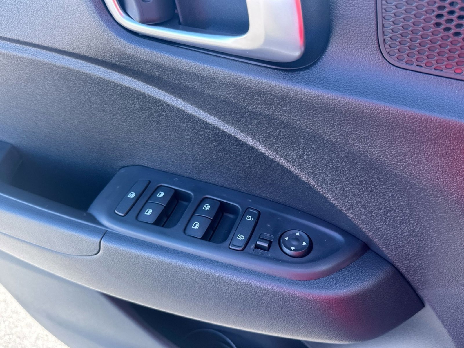 New 2025 Hyundai Venue SEL image 14