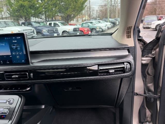 Used 2021 Lincoln Nautilus Reserve w/ Class II Trailer Tow Package image 41