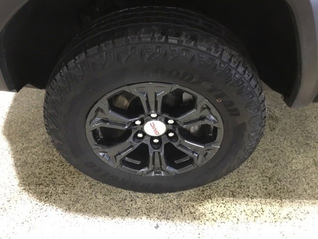 Used 2023 GMC Canyon Elevation w/ Convenience Package image 10