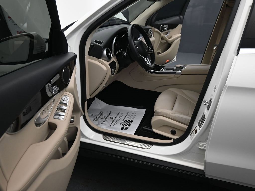 Used 2022 Mercedes-Benz GLC 300 4MATIC image 15