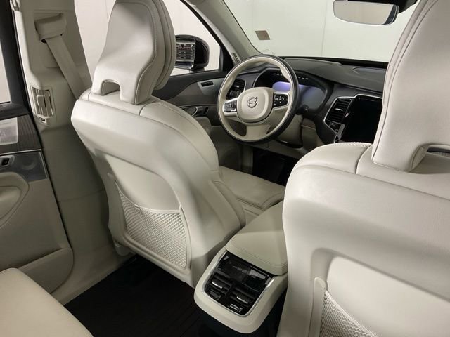 Certified 2023 Volvo XC90 B6 Ultimate w/ Protection Package Premier image 27