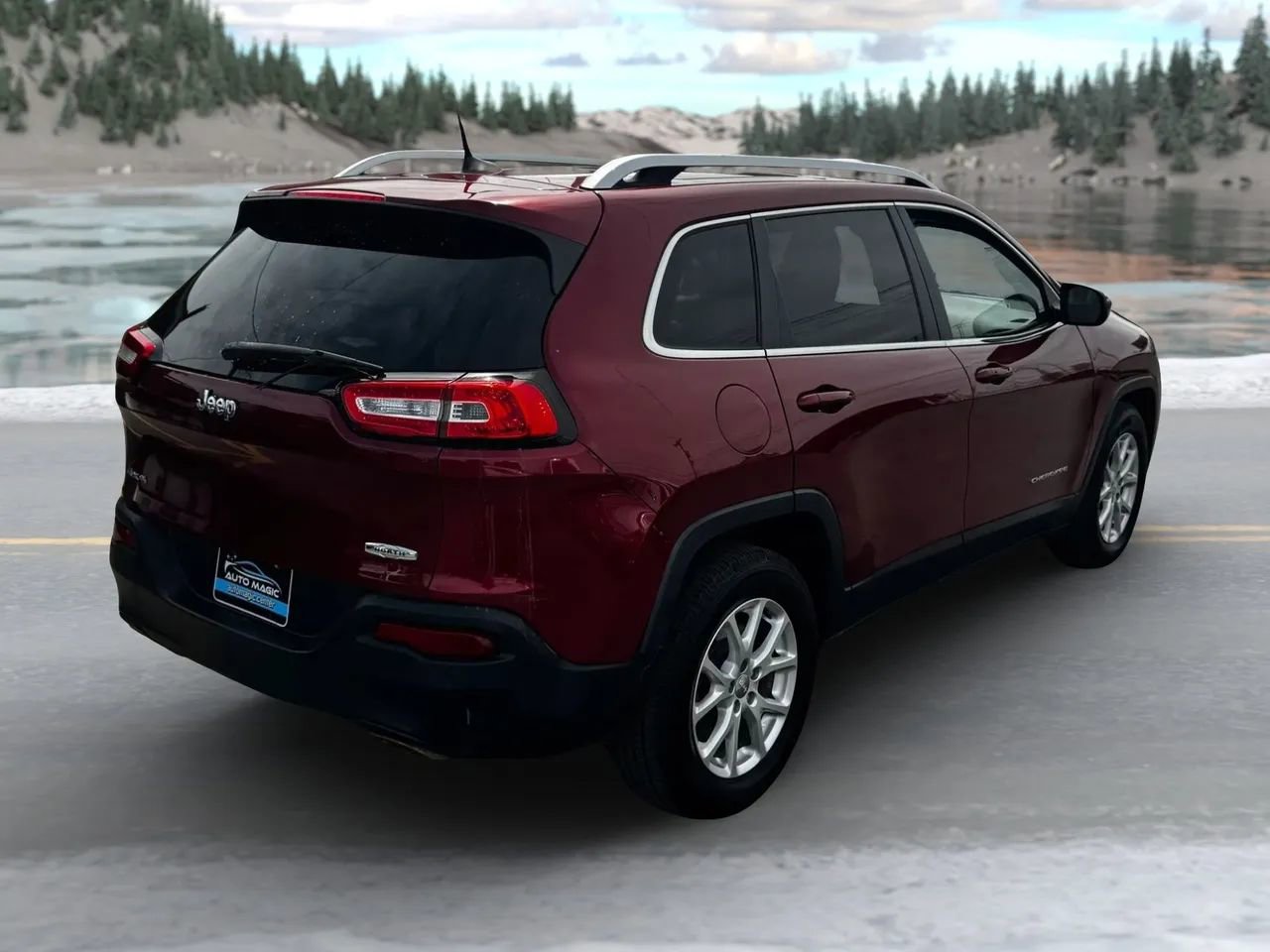 Used 2016 Jeep Cherokee Latitude w/ Comfort & Convenience Group image 3