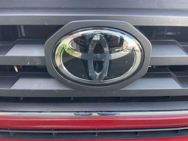 Used 2020 Toyota Tacoma SR5 RWD image 3