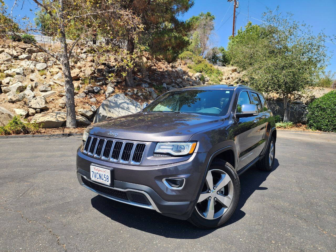 Used 2016 Jeep Grand Cherokee Limited w/ Luxury Group II AWD/4WD image 2
