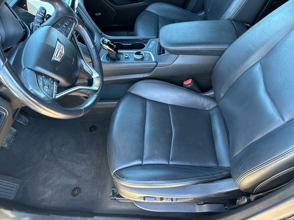 Used 2023 Cadillac XT6 Premium Luxury image 15