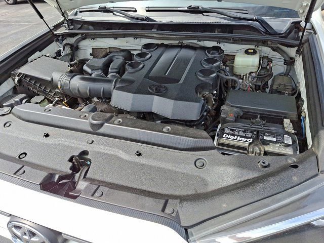 Used 2021 Toyota 4Runner Limited AWD/4WD image 34