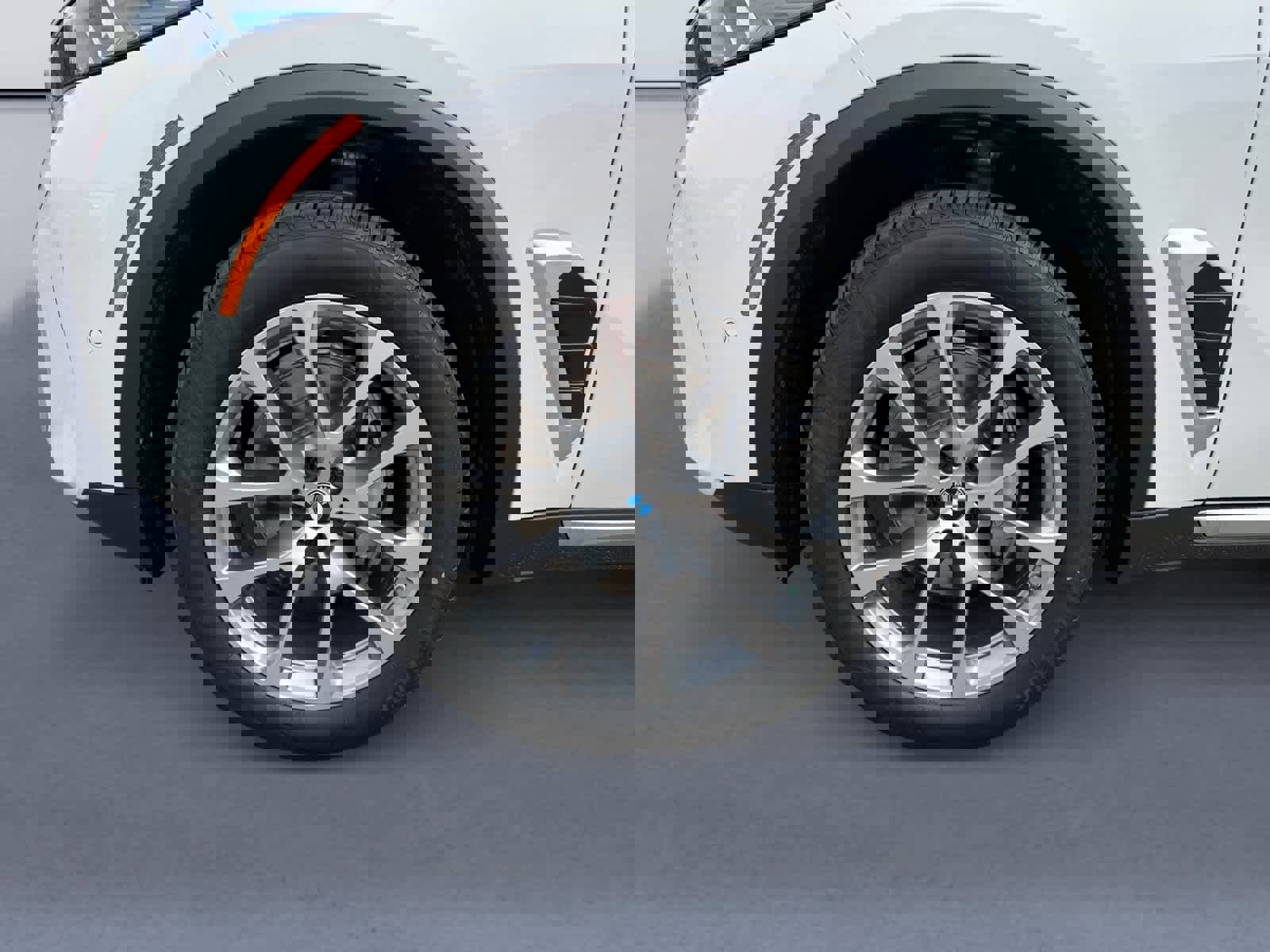 New 2026 BMW X5 xDrive40i w/ Climate Comfort Package image 9