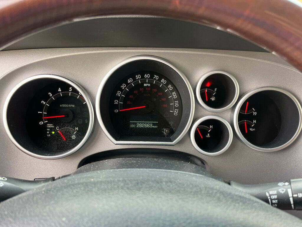 Used 2013 Toyota Sequoia Platinum AWD/4WD image 18