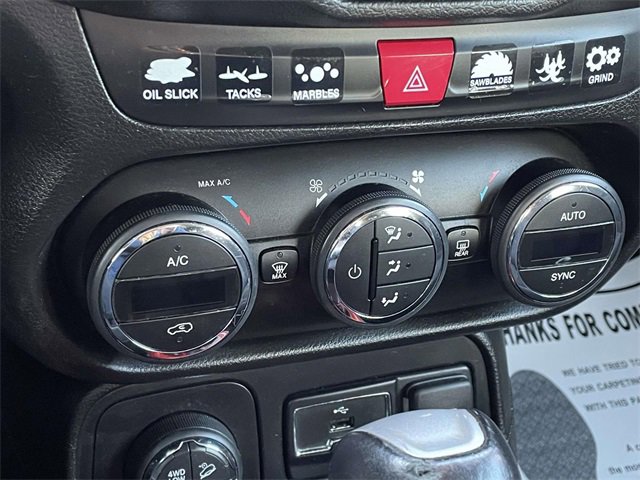 Used 2016 Jeep Renegade Trailhawk w/ Safety & Security Group image 26