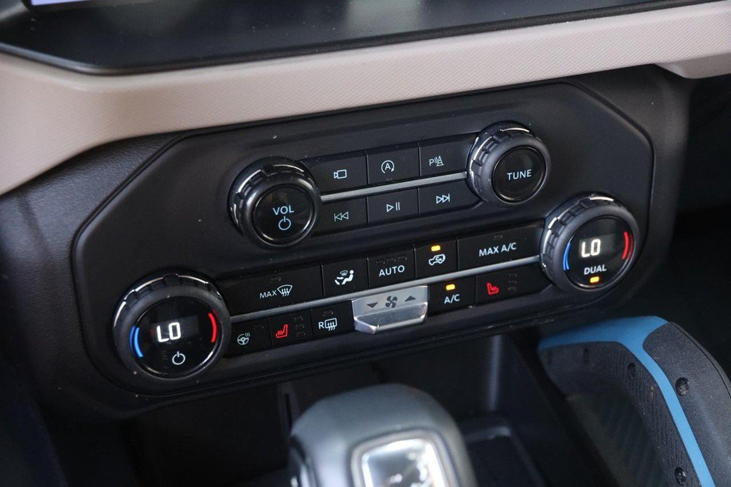 Used 2023 Ford Bronco Wildtrak AWD/4WD image 19