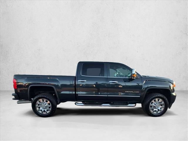 Used 2019 GMC Sierra 2500 Denali w/ Duramax Plus Package AWD/4WD video 4