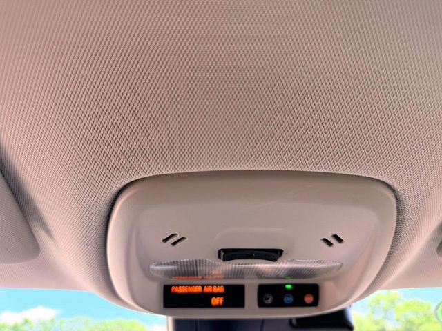 Used 2025 Chevrolet Trax LT w/ LT Convenience Package FWD image 30