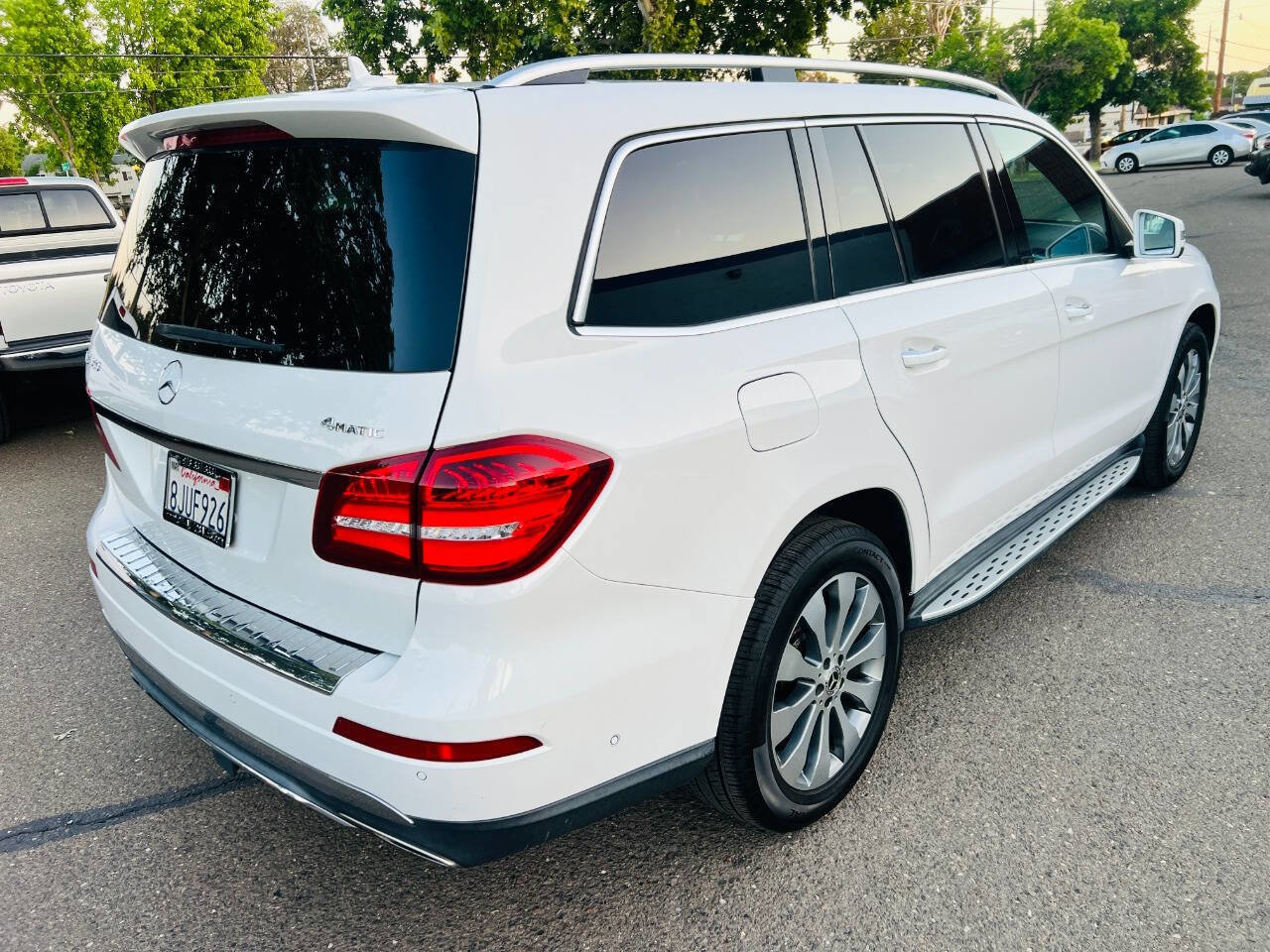 Used 2019 Mercedes-Benz GLS 450 4MATIC image 3