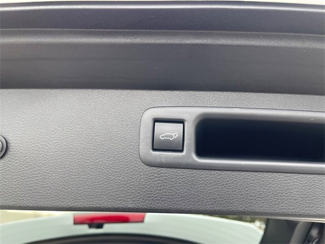 Used 2023 Toyota Highlander XLE image 20