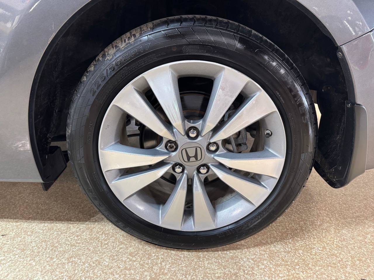 Used 2011 Honda Accord EX-L image 32